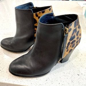 ALDO Ladies Heeled Booties boots black leopard size 9 trendy leather GUC ankle